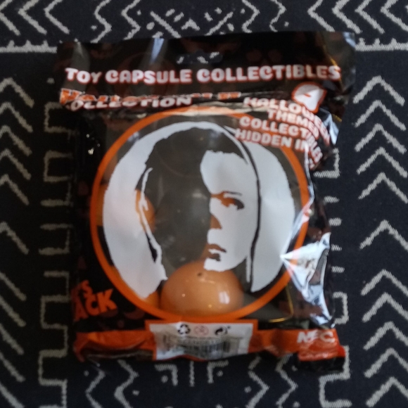 NECA Halloween II Toy Capsule Collectables